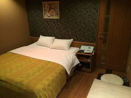 Standard Tek Büyük Yataklı Oda (25sqm)