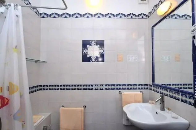 Classic Tek Büyük veya İki Ayrı Yataklı Oda