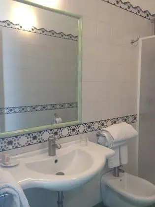Classic Üç Kişilik Oda