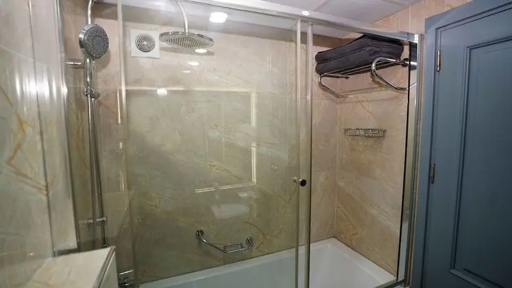 Deluxe Tek Büyük veya İki Ayrı Yataklı Oda