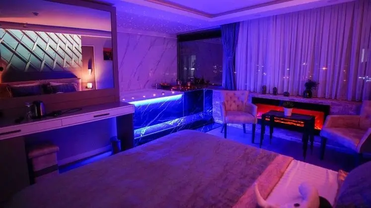 Premium Suite Jakuzi Şömine