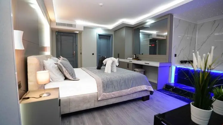 Premium Suite Jakuzi Şömine