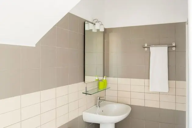 Apartment ,2 Bedrooms , Private Plunge Pool, Partially Caldera View
