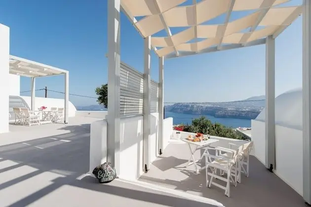 Family Apartment ,3 Bedrooms , Private Plunge Pool, Caldera View
