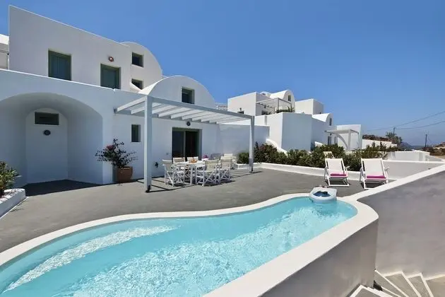 Family Apartment ,3 Bedrooms , Private Plunge Pool, Caldera View