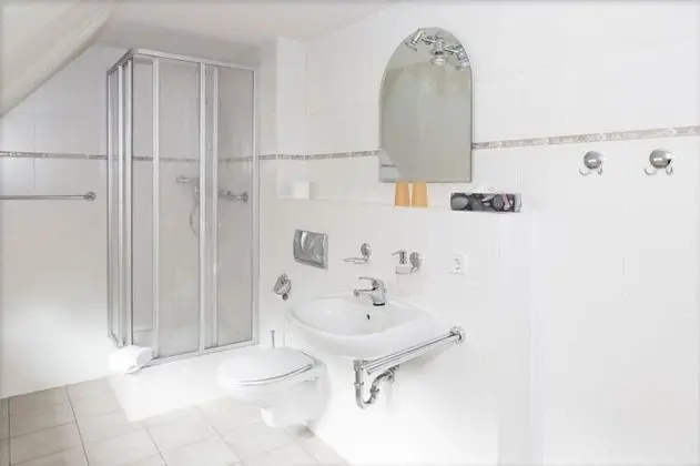 Stüdyo, Bahçe Manzaralı