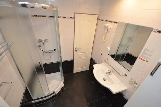 Deluxe Üç Kişilik Oda