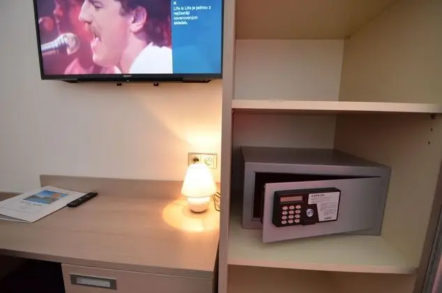 Deluxe Üç Kişilik Oda