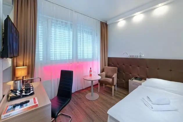 Deluxe Üç Kişilik Oda