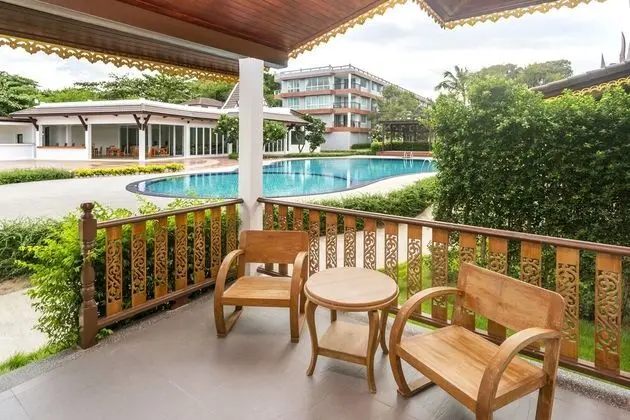 Aura Royal Villa