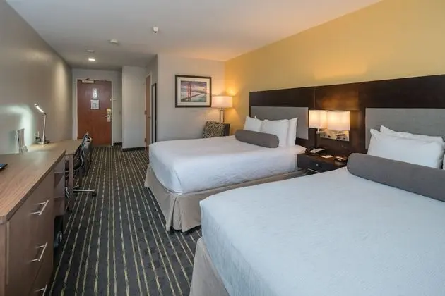 Standard Oda, 2 Büyük (Queen) Boy Yatak, Engellilere Uygun