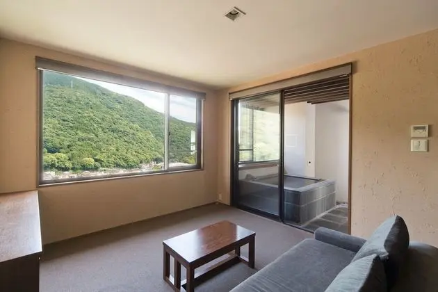 İki Ayrı Yataklı Oda (w/Private Open-airBath only13yrsAbove)