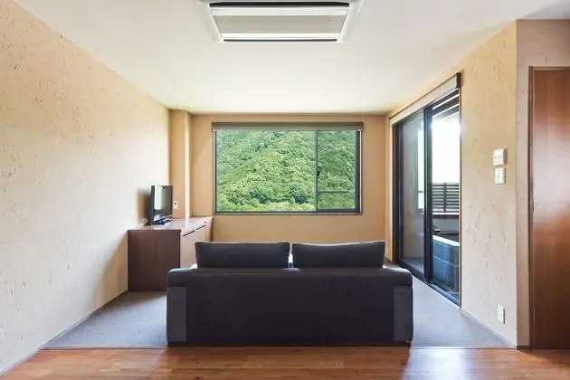 İki Ayrı Yataklı Oda (w/Private Open-airBath only13yrsAbove)