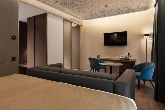 Deluxe Tek Büyük Yataklı Oda