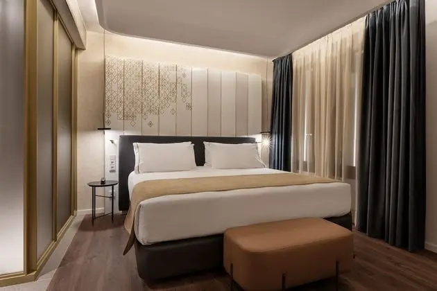 Deluxe Tek Büyük Yataklı Oda