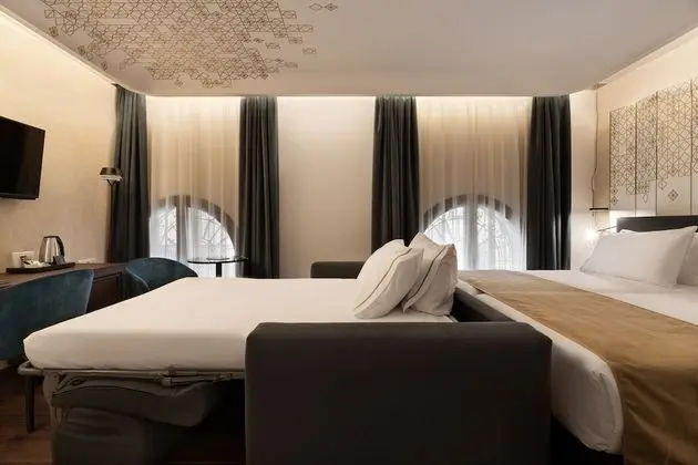 Deluxe Tek Büyük Yataklı Oda