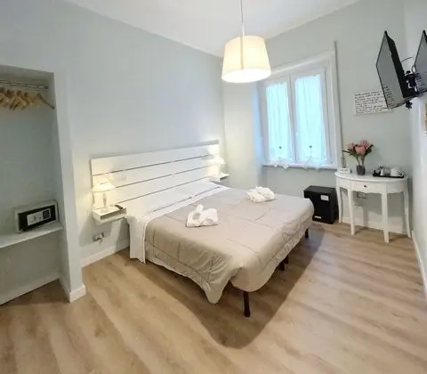 Tek Büyük veya İki Ayrı Yataklı Oda, 1 Çift Kişilik veya 2 Tek Kişilik Yatak