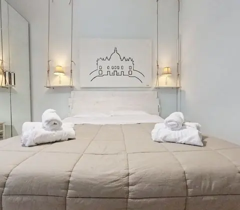 Tek Büyük veya İki Ayrı Yataklı Oda, 1 Çift Kişilik veya 2 Tek Kişilik Yatak