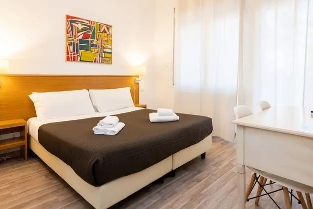 Basic Tek Büyük veya İki Ayrı Yataklı Oda