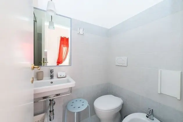 Basic Tek Büyük veya İki Ayrı Yataklı Oda