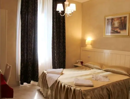 Classic Tek Büyük veya İki Ayrı Yataklı Oda, Sigara İçilmez