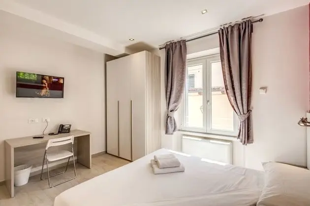 Tek Büyük veya İki Ayrı Yataklı Oda