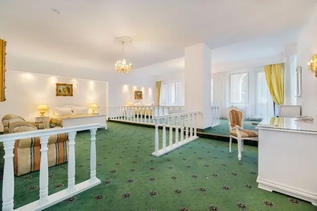 Executive Tek Büyük veya İki Ayrı Yataklı Oda, 2 Büyük (Queen) Boy Yatak, Balkon, Dağ Manzaralı