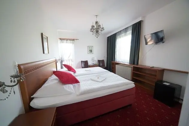 Tek Büyük veya İki Ayrı Yataklı Oda