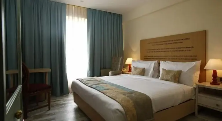 Luxury İki Ayrı Yataklı Oda