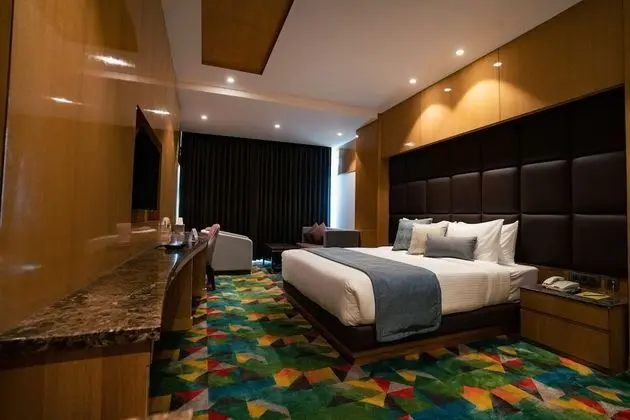 Deluxe Tek Büyük Yataklı Oda