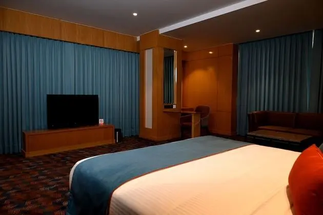 Senior Tek Büyük Yataklı Oda