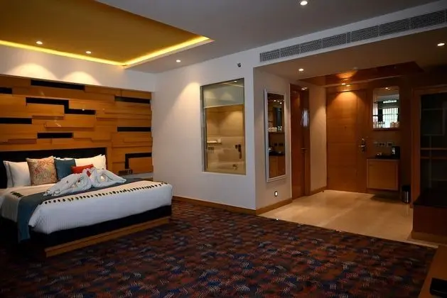 Senior Tek Büyük Yataklı Oda