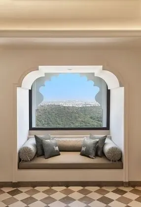 Deluxe Vista King Room