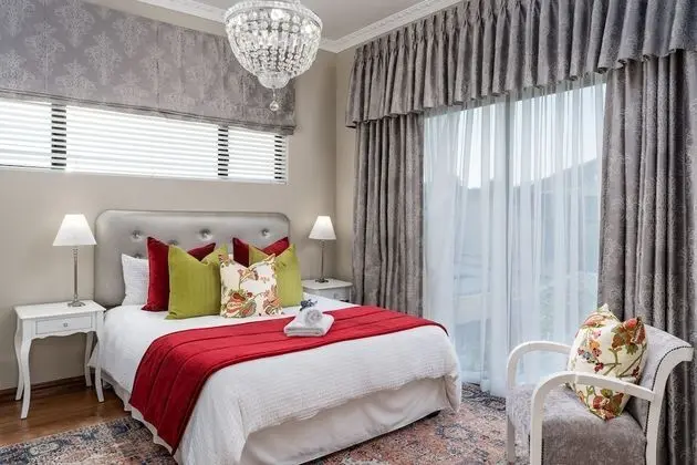 Double Room (1)