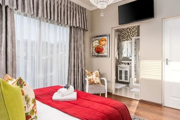 Double Room (1)