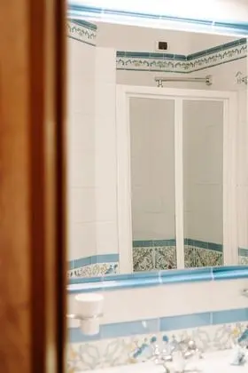 Classic Tek Büyük Yataklı Oda, Kısmi Deniz Manzarası