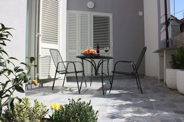 Comfort Stüdyo Süit, 1 Büyük (Queen) Boy Yatak, Teras, Bahçe Manzaralı