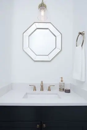 Basic Tek Büyük Yataklı Oda, 1 Büyük (Queen) Boy Yatak