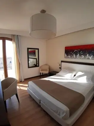 Deluxe Tek Büyük Yataklı Oda, Deniz Manzaralı