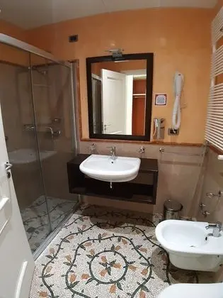 Deluxe Tek Büyük Yataklı Oda, Deniz Manzaralı