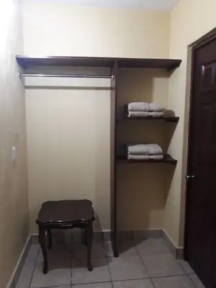 Tek Büyük Yataklı Oda, 2 Çift Kişilik Yatak