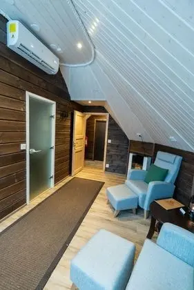 Aurora Cabin