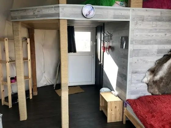 Standard Kır Evi, Tepe Manzaralı