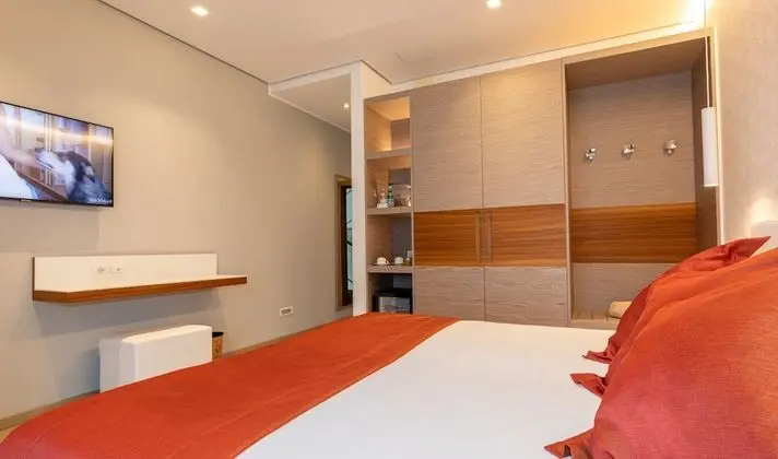 Standard Tek Büyük Yataklı Oda (Beach access included)