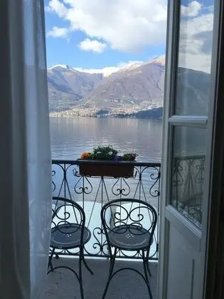 Tek Büyük Yataklı Oda, Balkon, Göl Manzaralı