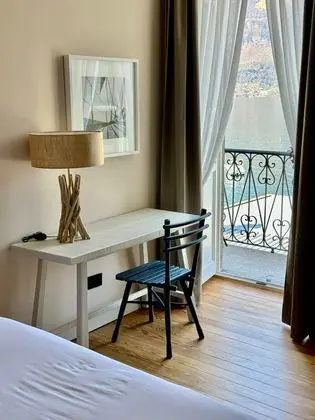 Tek Büyük Yataklı Oda, Balkon, Göl Manzaralı
