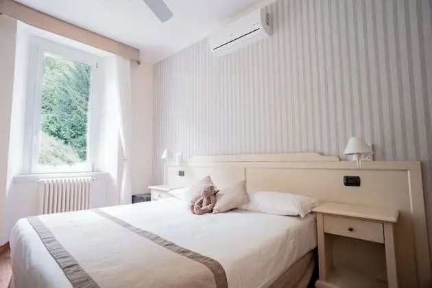 Tek Büyük Yataklı Oda, Dağ Manzaralı