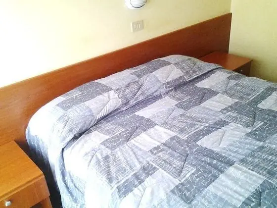 Üç Kişilik Oda