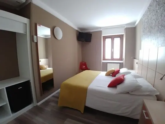 Tek Büyük veya İki Ayrı Yataklı Oda