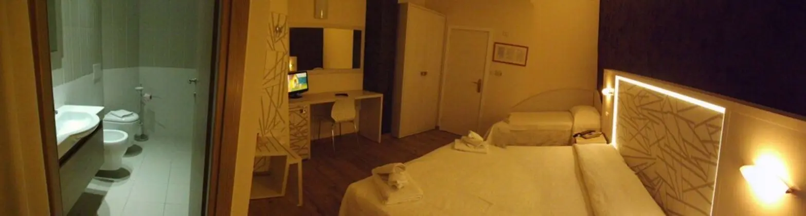 Classic Üç Kişilik Oda, Balkon